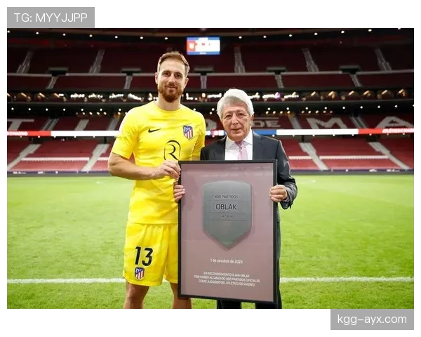 奥布拉克马竞降薪留队