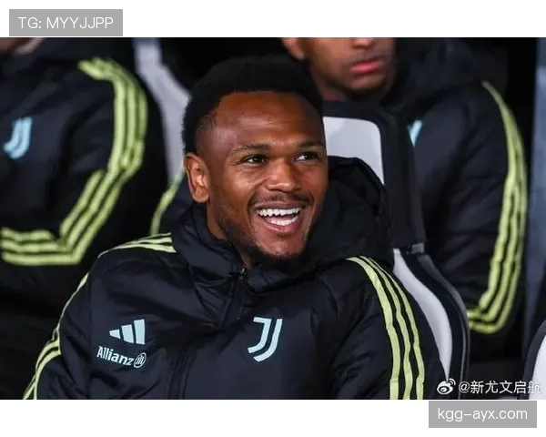 奥彭达国家队首秀表现稳健,展现不俗竞争力 奥彭达国家队首秀表现稳健,展现不俗竞争力