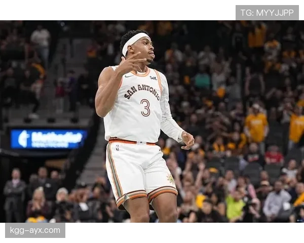 凯尔登·约翰逊突破拉开空间 提升队内关键得分稳定性